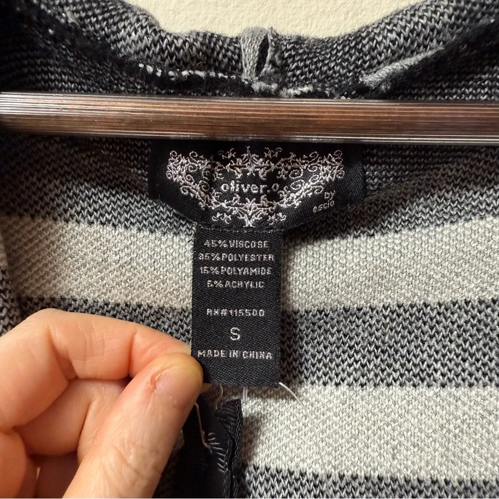 NWT Oliver O. Patterned Cardigan